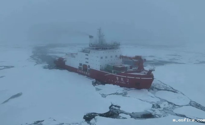“雪龙2”号极地科考破冰船